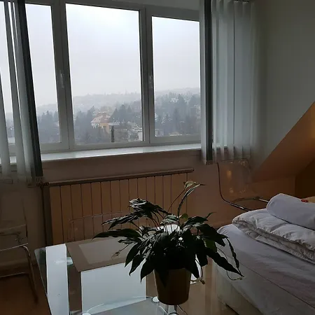 Hillside Premium * Budapest