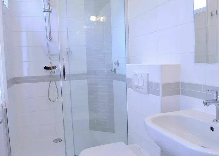 Hillside Premium بودابست