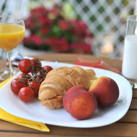 Hillside Premium * Budapest